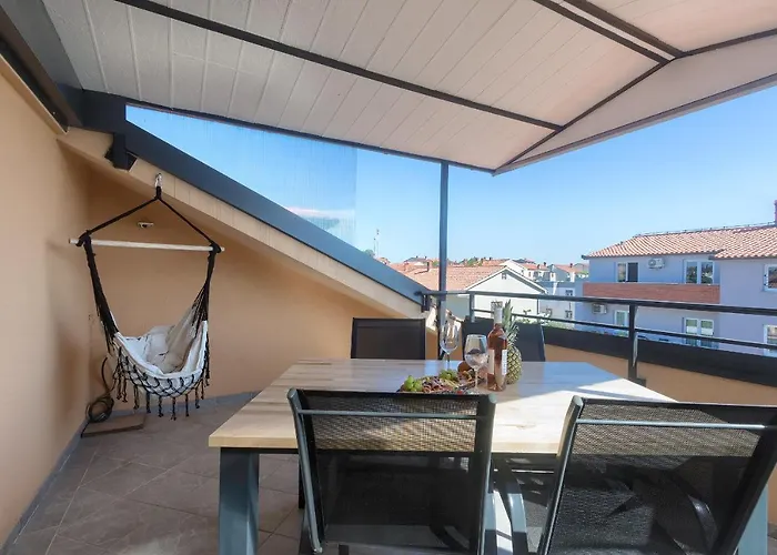 Apartments Ari And Bonnie - Cozy With Roof Terrace