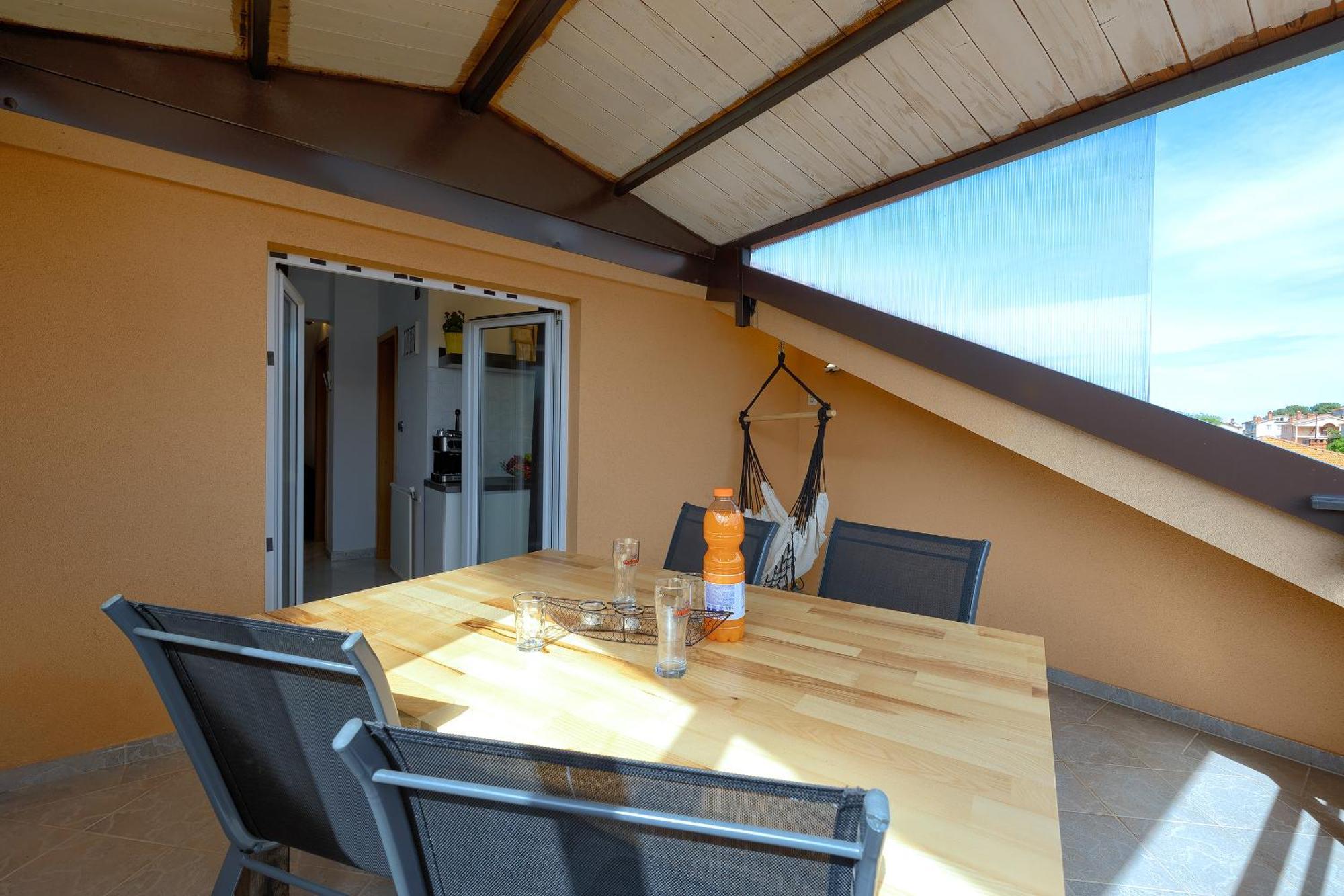 Apartmán Ari And Bonnie - Cozy With Roof Terrace *
